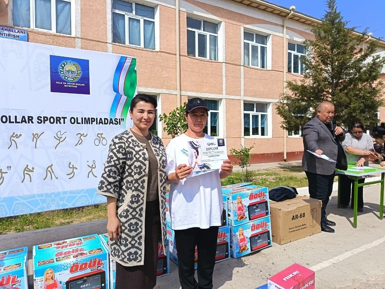 Paxtakor tumanida xotin-qizlar o‘rtasida o‘tkazilgan “Ayollar sport olimpiadasi”