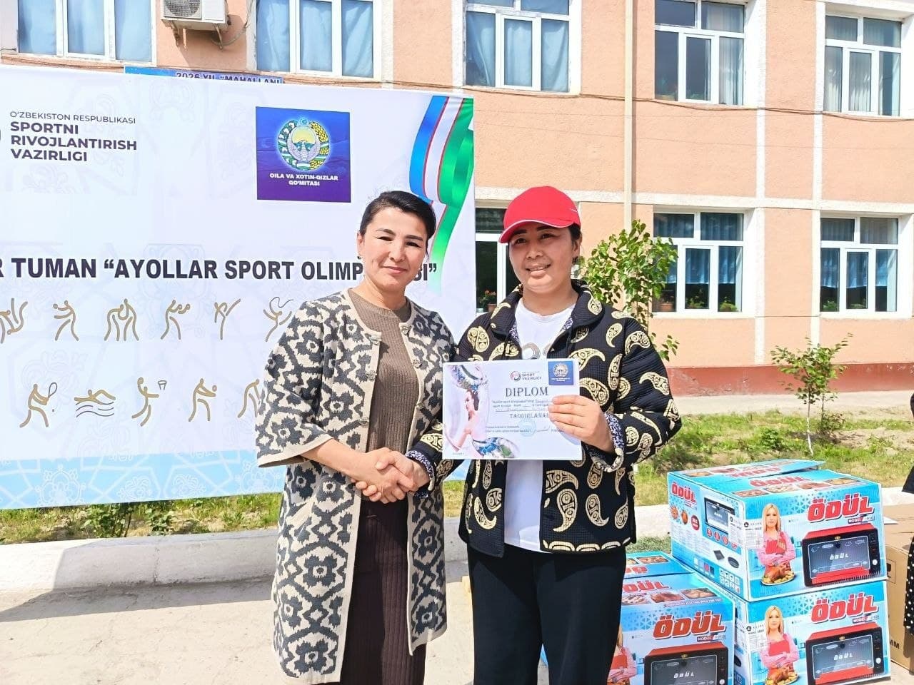 Paxtakor tumanida xotin-qizlar o‘rtasida o‘tkazilgan “Ayollar sport olimpiadasi”
