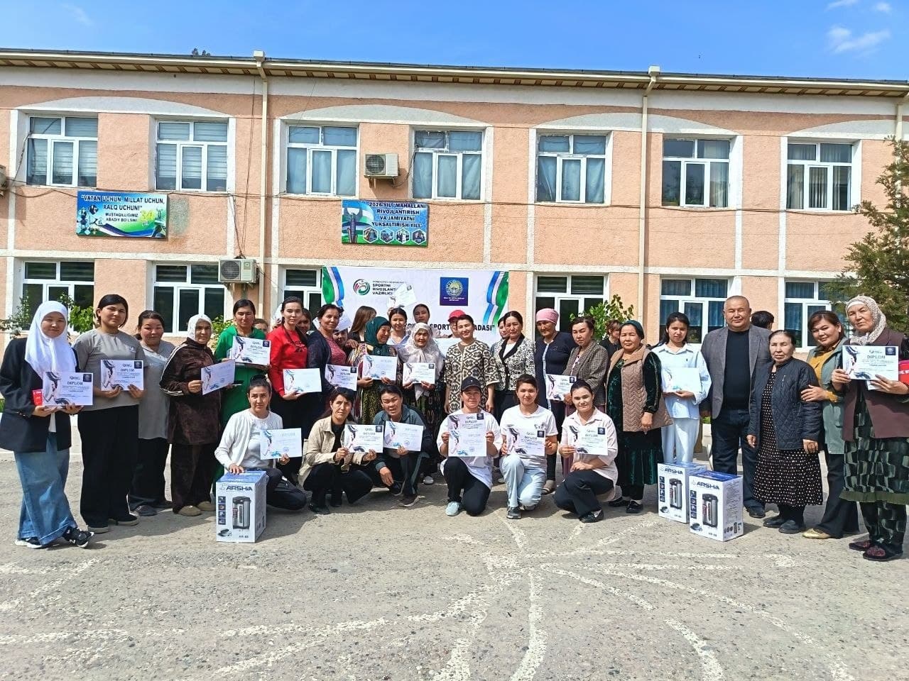 Paxtakor tumanida xotin-qizlar o‘rtasida o‘tkazilgan “Ayollar sport olimpiadasi”