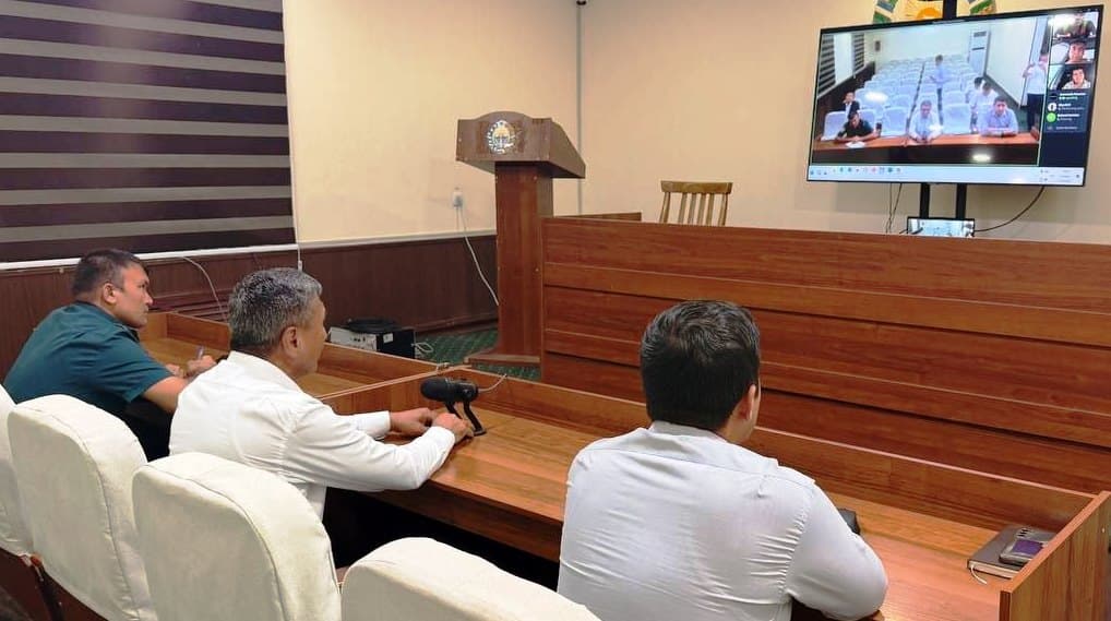Paxtakor tumanida xorijda mehnat qilayotgan va ta’lim olayotgan yoshlar bilan onlayn muloqot o‘tkazildi.