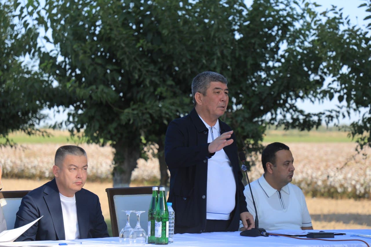 Paxta yig‘im-terimi va g‘alla ekish mavsumiga tayyorgarlik masalalari muhokama qilindi