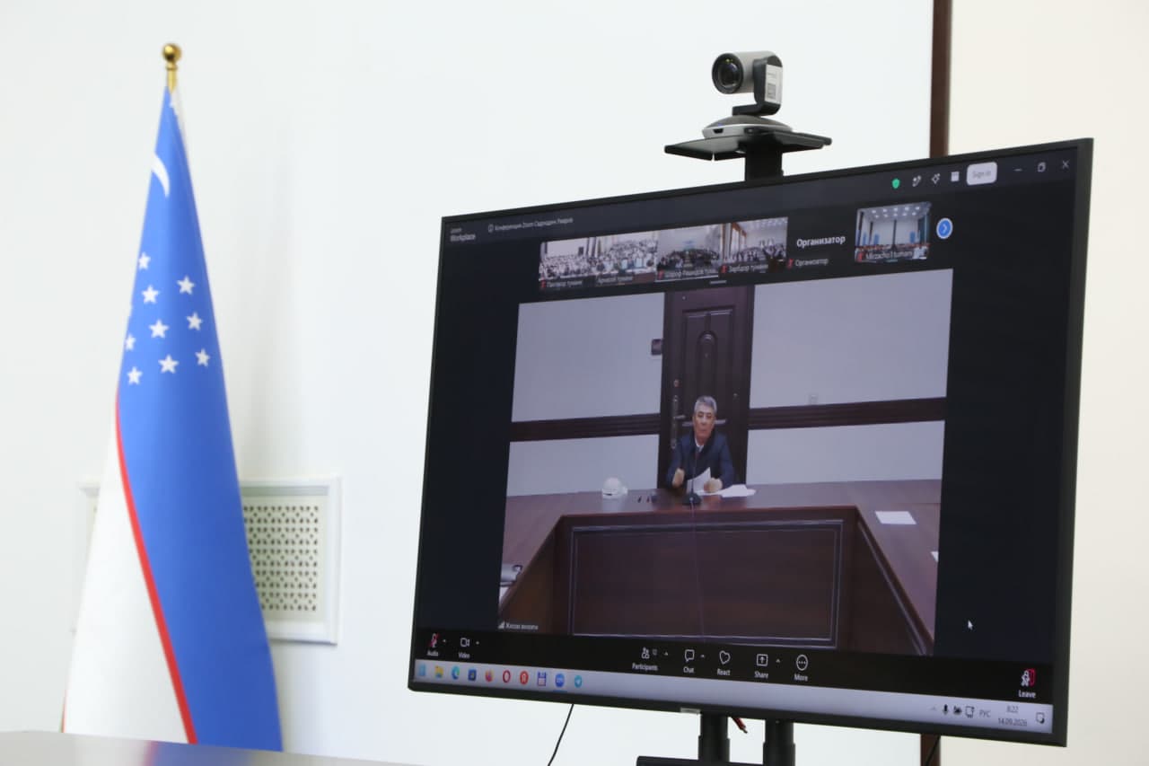Viloyat hokimi U. Mustafoyev raisligida Zoom platformasi orqali yig‘ilish o‘tkazilmoqda