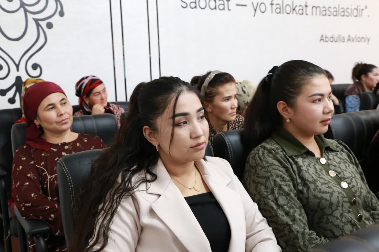 PAXTAKORDA TADBIRKORLAR BILAN OCHIQ MULOQOT O‘TKAZILDI