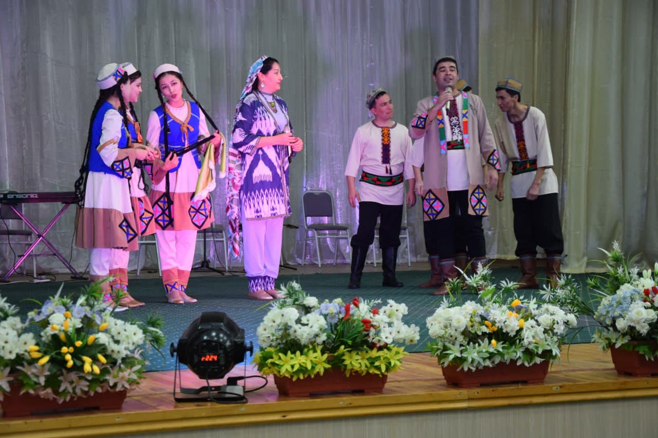 "BAHOR TARONALARI" KO'RIK-TANLOVINING VILOYAT BOSQICHI BO’LIB O’TDI