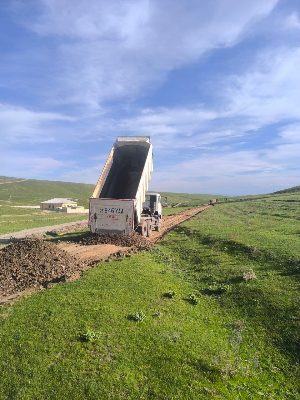 MAHALLALARNING ICHKI YO'LLARI TA’MIRLANMOQDA