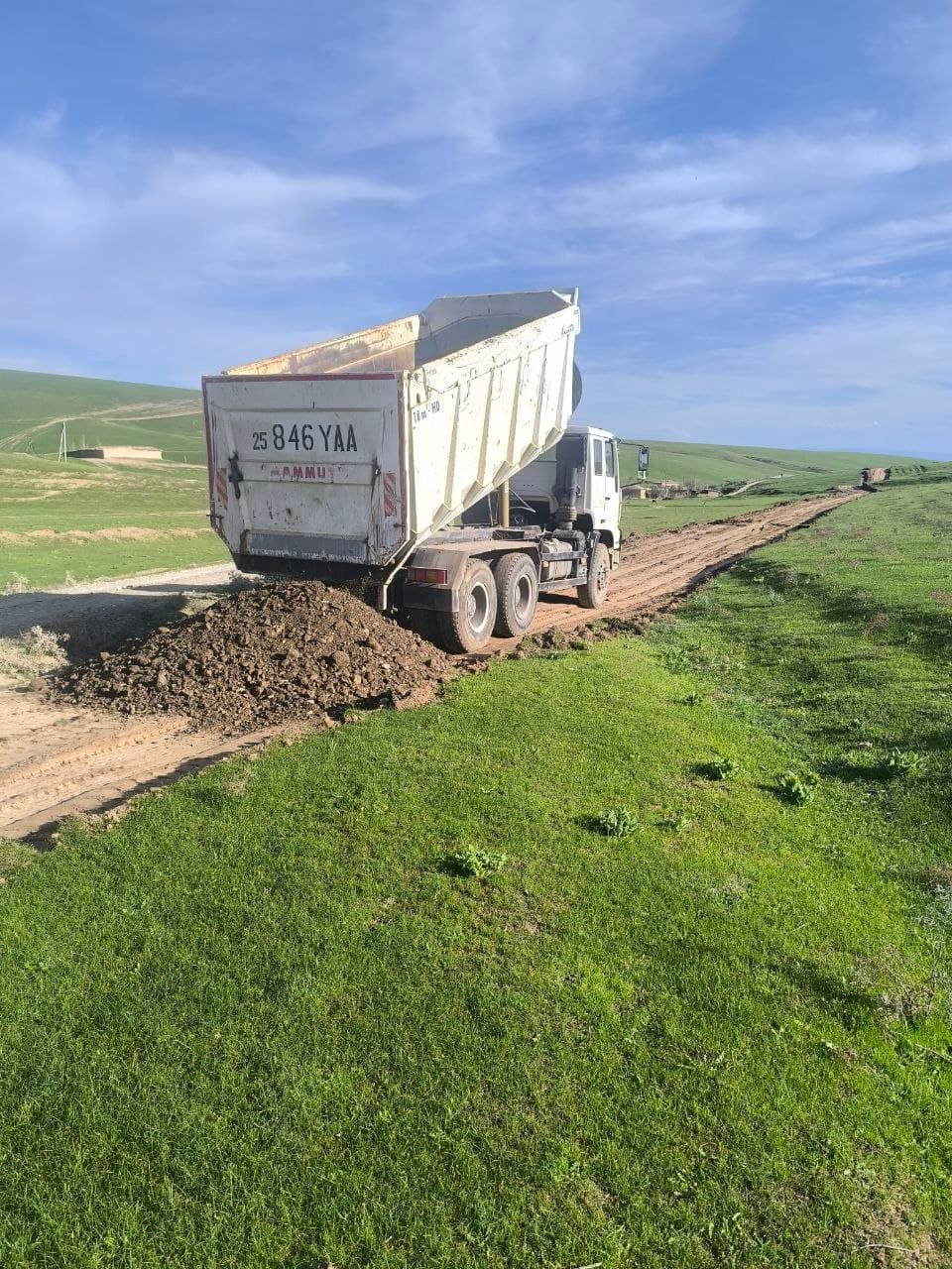 MAHALLALARNING ICHKI YO'LLARI TA’MIRLANMOQDA