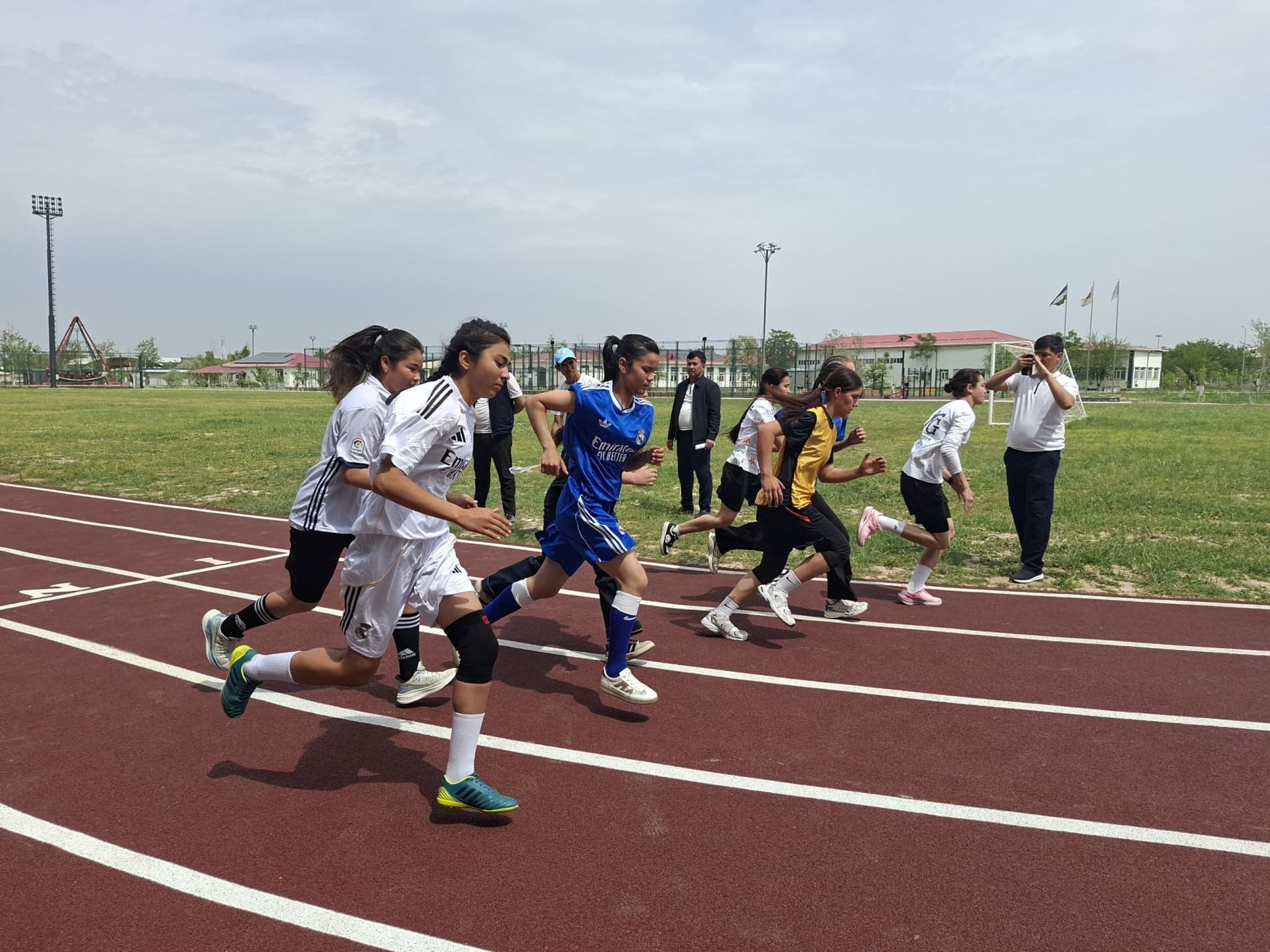 “Шижоат ва ғайрат” ҳарбий-спорт мусобақасининг туман босқичи юқори савияда ташкил этилди