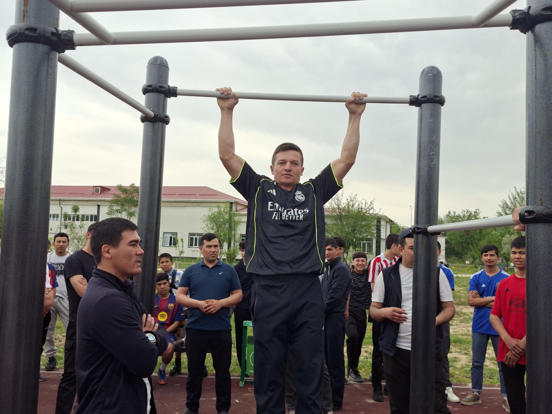 “Шижоат ва ғайрат” ҳарбий-спорт мусобақасининг туман босқичи юқори савияда ташкил этилди