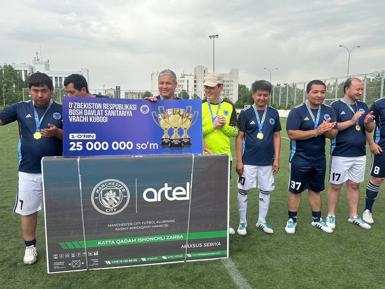“O‘ZBEKISTON RESPUBLIKASI BOSH DAVLAT SANITARIYA VRACHI KUBOGI” UCHUN FUTBOL MUSOBAQASI G’OLIBLARI TAQDIRLANDI