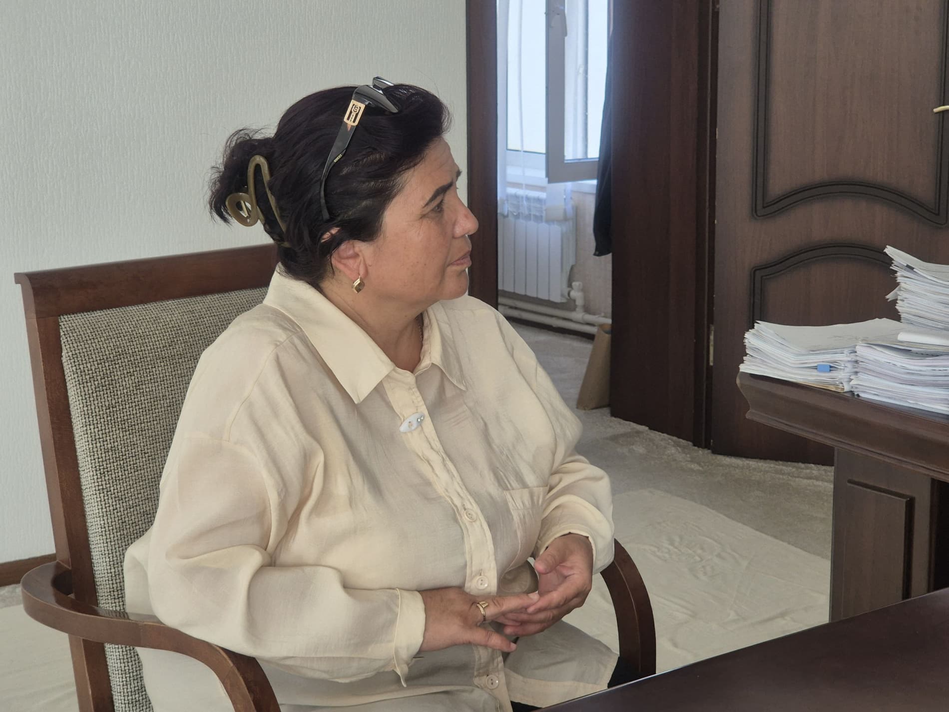 Arnasoy tumani hokimi AQShda tahsil olayotgan yosh bilan uchrashdi