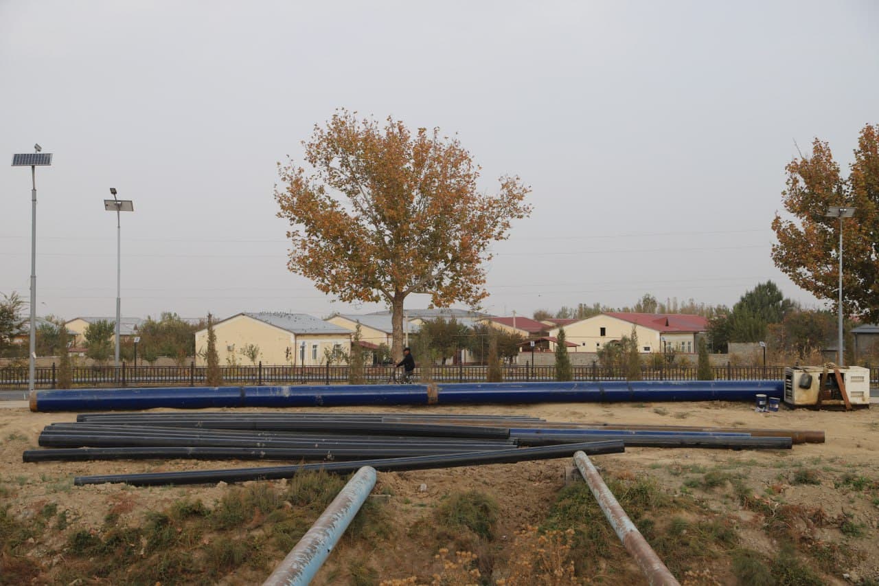 ARNASOYGA ZARAFSHON DARYOSIDAN ICHIMLIK SUVI KELTIRILMOQDA