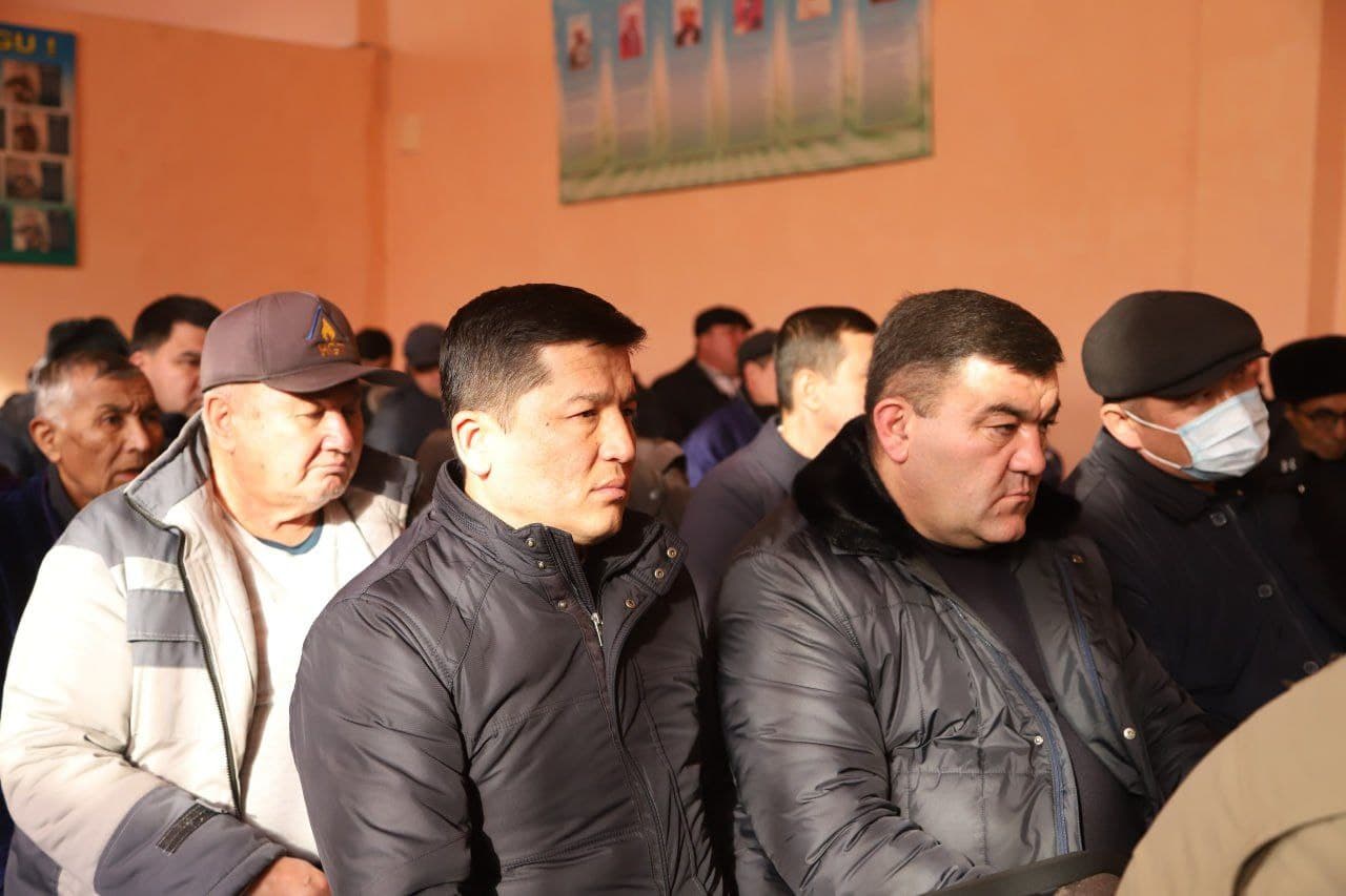 Tuman hokimining sayyor qabuli oʻtkazildi