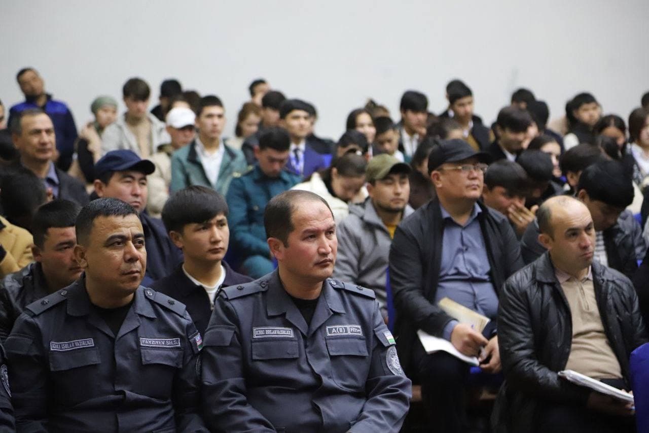 PAYSHANBA — YOSHLAR KUNI! Yoshlar bilan ochiq muloqot o‘tkazildi