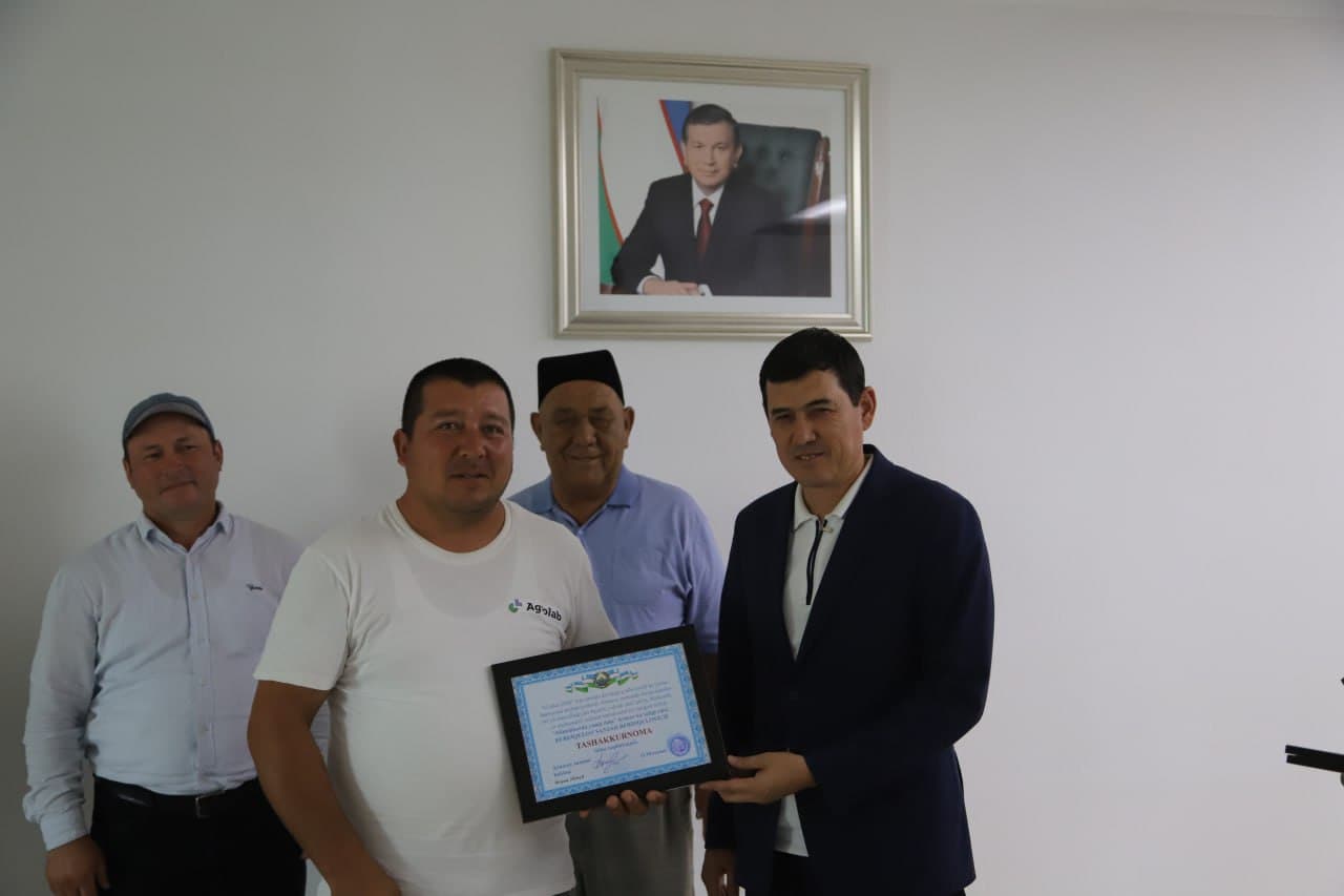 MEHNAT E’TIBORDA: ILK BO‘LIB SHARTNOMANI BAJARGAN FERMERLAR RAG‘BATLANTIRILDI