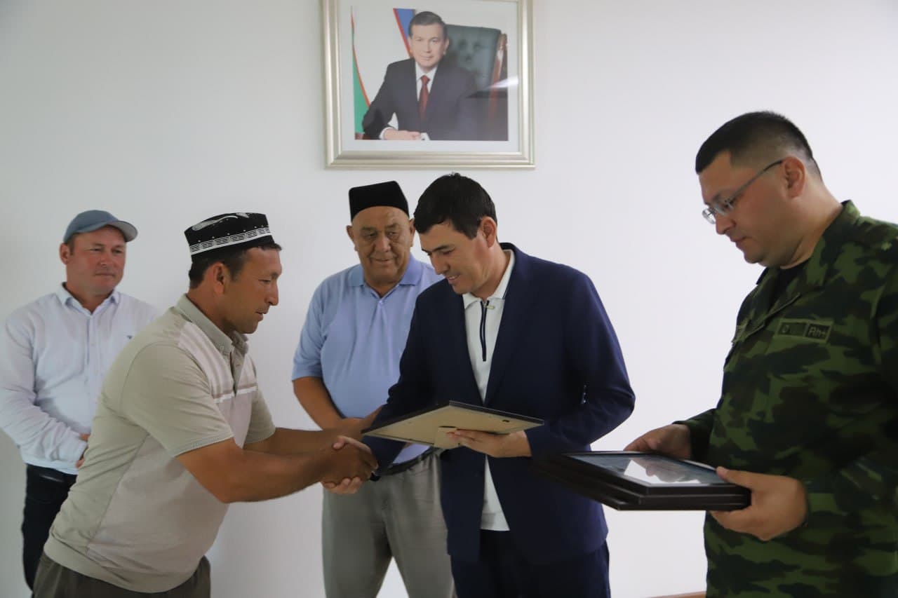 MEHNAT E’TIBORDA: ILK BO‘LIB SHARTNOMANI BAJARGAN FERMERLAR RAG‘BATLANTIRILDI