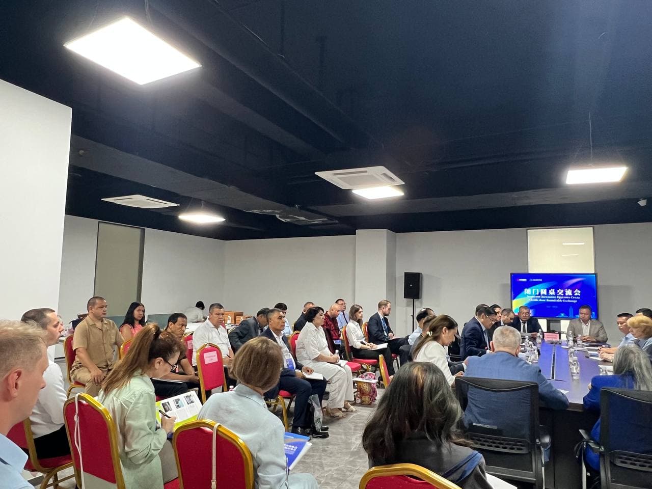 Joriy yilning 26-30 iyun kunlari “Huahe International” kompaniyasi Shinjon-Uyg‘ur avtonom rayoni (SHUAR) hukumati bilan birga Urumchida “Xitoy–Yevroosiyo EXPO-2025” Xalqaro ko‘rgazmasini tashkil qildi.