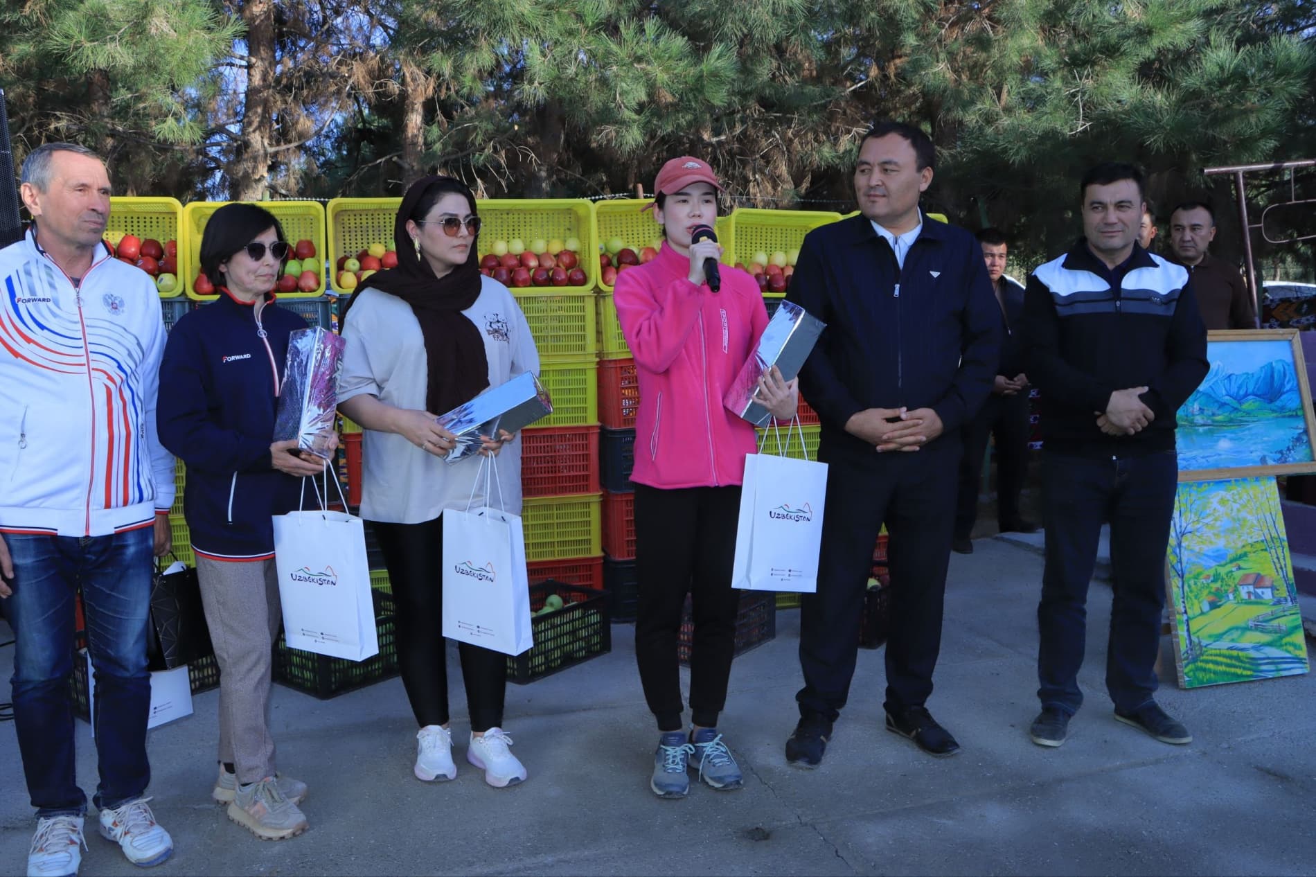 Baxmal tumanida "Olma sayli" festivali o‘tkazildi