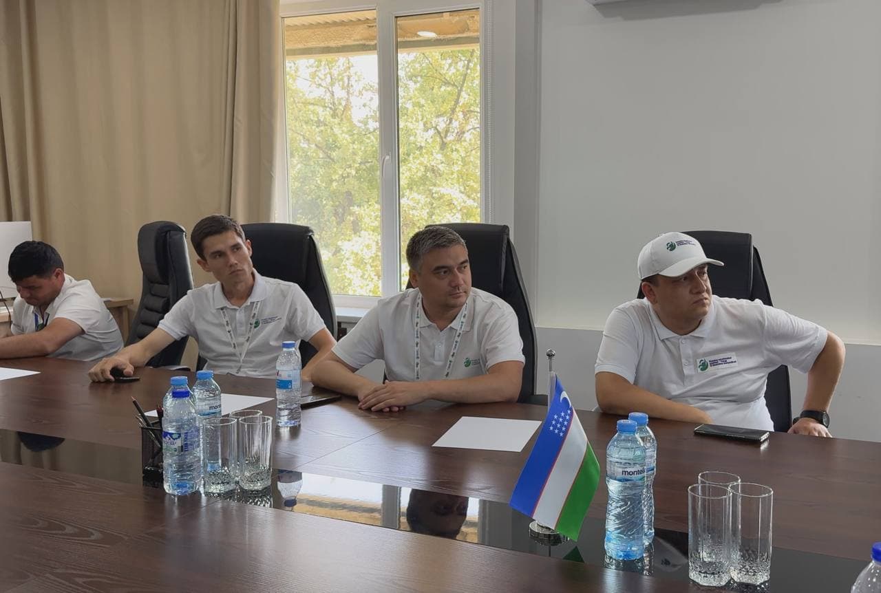 Bugun mamlakatimizning arxitektura va dizayn yo'nalishida faoliyat yurituvchi yosh mutaxassislar bilan davra suhbati o'tkazildi