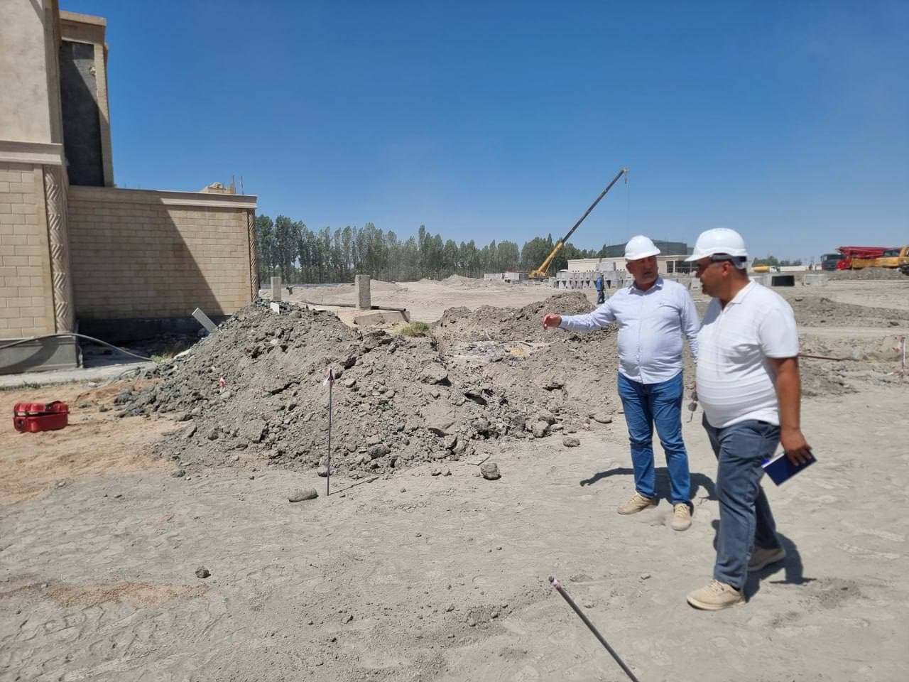 Imom al-Buxoriy majmuasi hududida barpo etilayotgan mehmonxonalar holati o‘rganildi