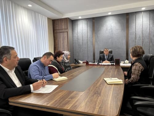 Arxitektura va qurilish sohasi faxriylari ishtirokida davra suhbati tashkil etildi