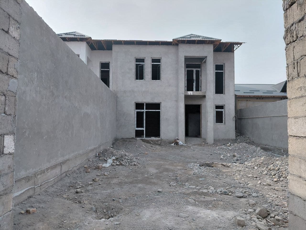 Fargʻonada noqonuniy qurilishlarga qarshi davlat arxitektura nazorati kuchaytirilmoqda