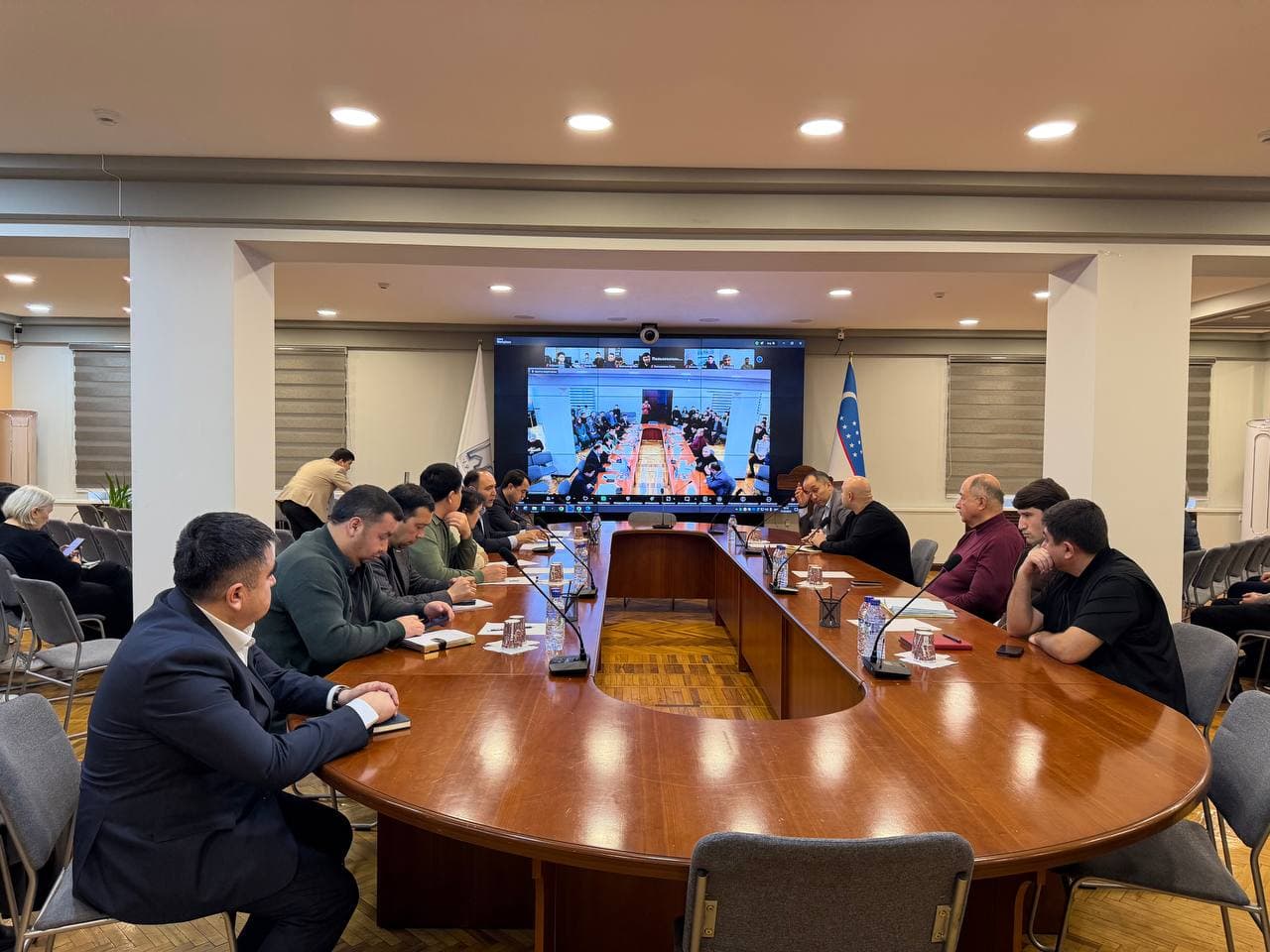 Muassasa rahbariyati va xodimlar ishtirokida korrupsiyaga qarshi kurashish masalalariga bagʻishlangan yigʻilish boʻlib oʻtdi