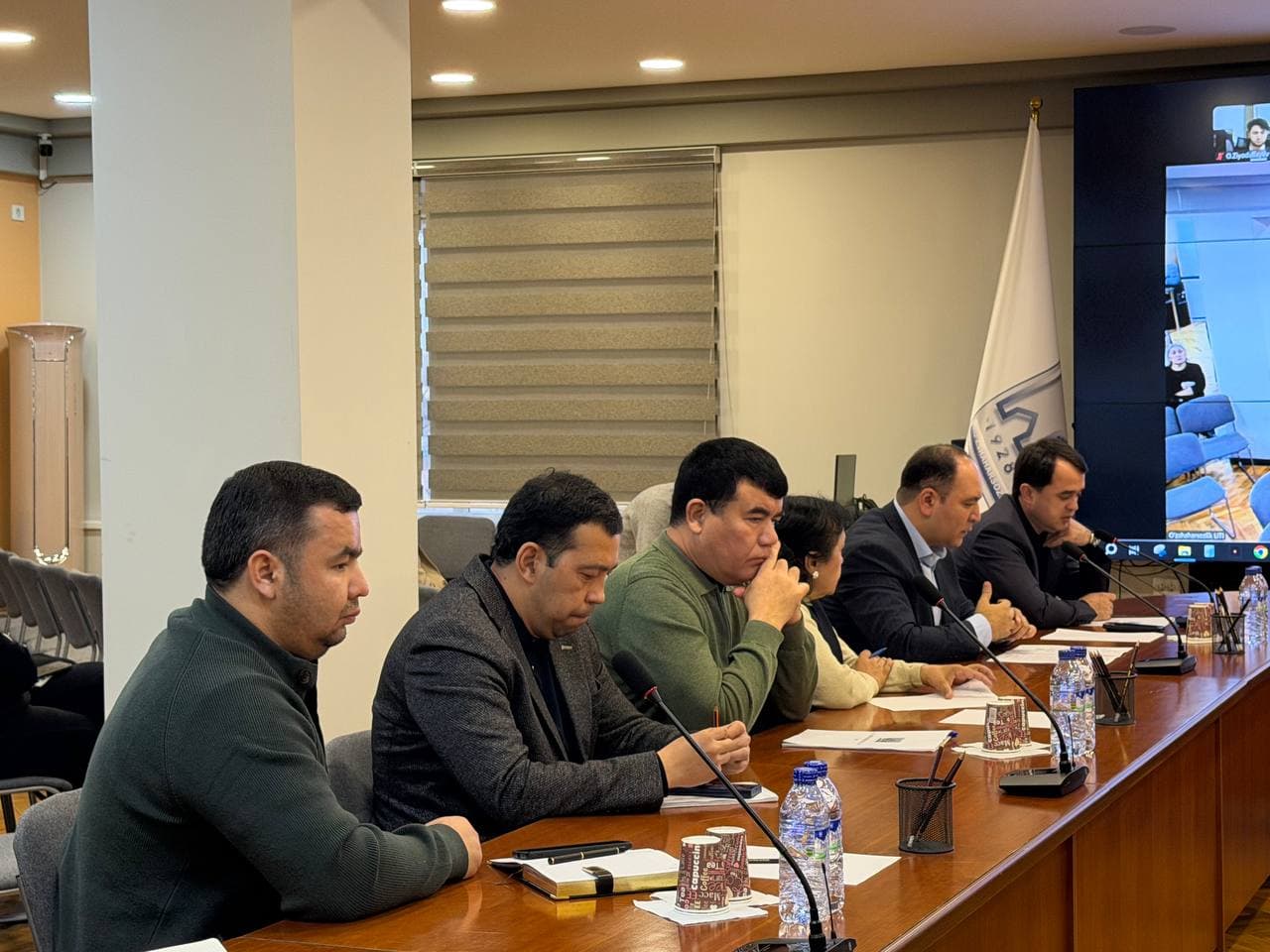 Muassasa rahbariyati va xodimlar ishtirokida korrupsiyaga qarshi kurashish masalalariga bagʻishlangan yigʻilish boʻlib oʻtdi