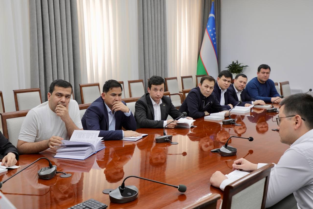 “Yoshlar kuni” doirasida kitob mutolaasi bo‘yicha davra suhbati bo‘lib o‘tdi