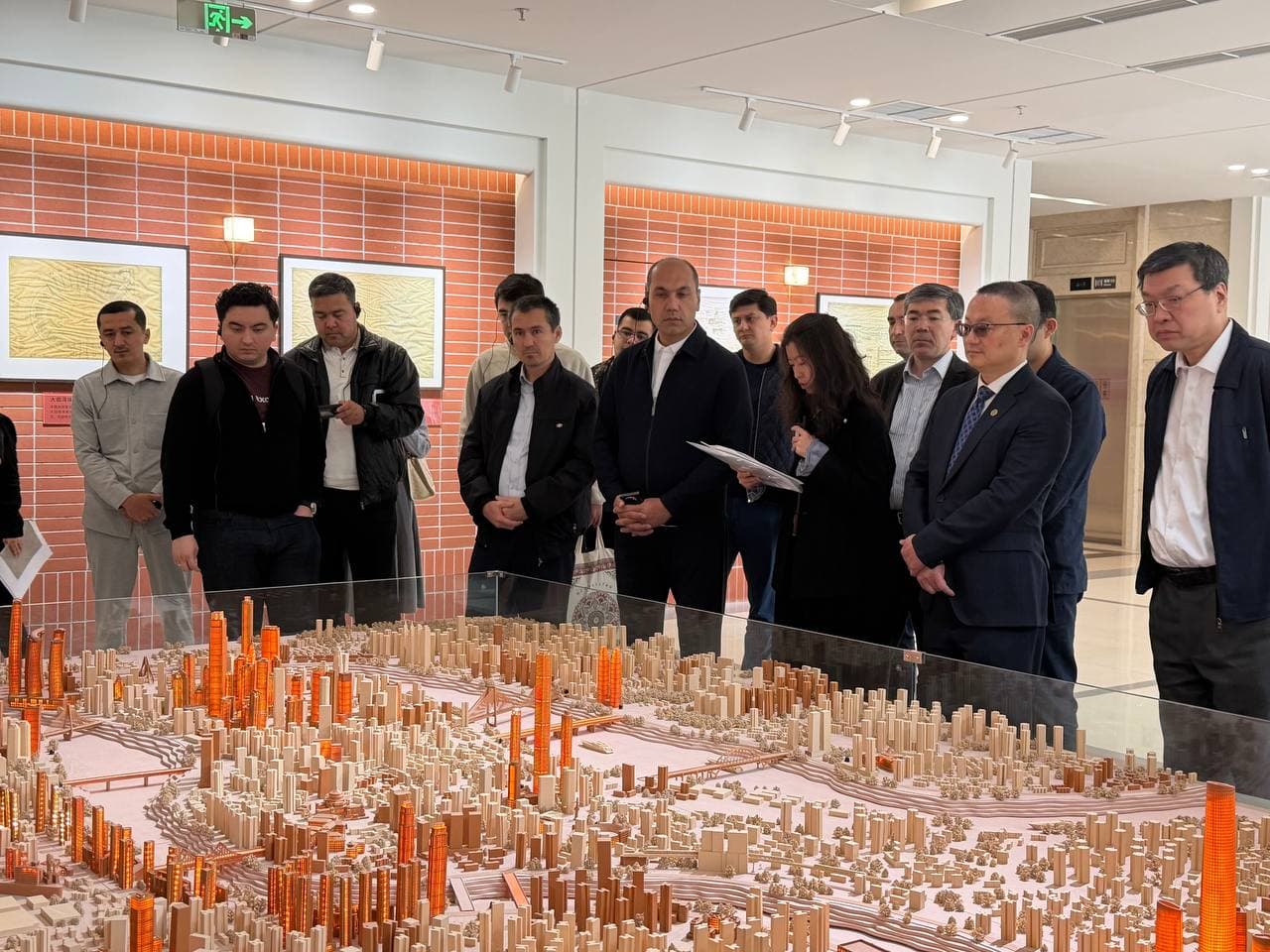 Vazir oʻrinbosari boshchiligidagi delegatsiya Xitoy Xalq Respublikasida xizmat safarida boʻlib turibdi