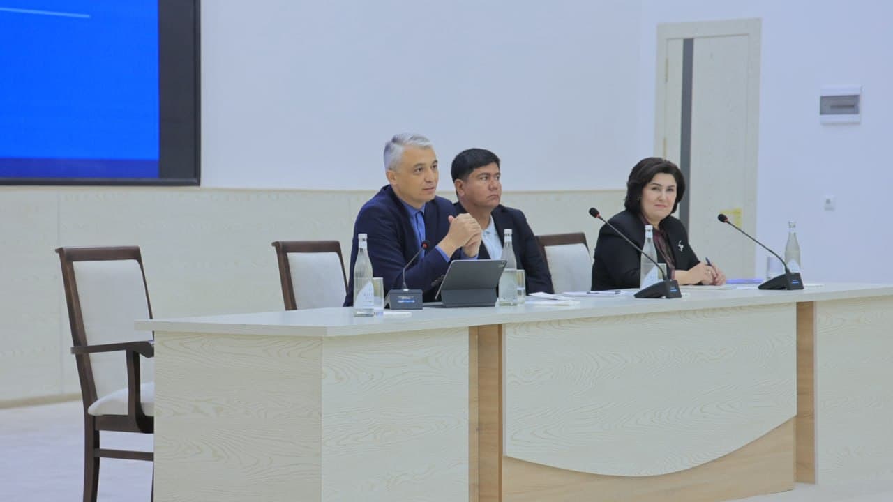 Vazir Buxoroda yoshlar bilan uchrashdi