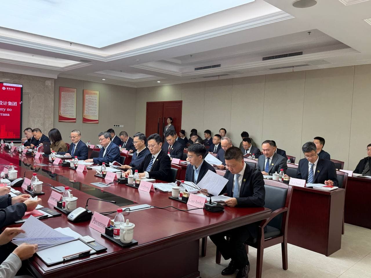 Vazir oʻrinbosari boshchiligidagi delegatsiya Xitoy Xalq Respublikasida xizmat safarida boʻlib turibdi