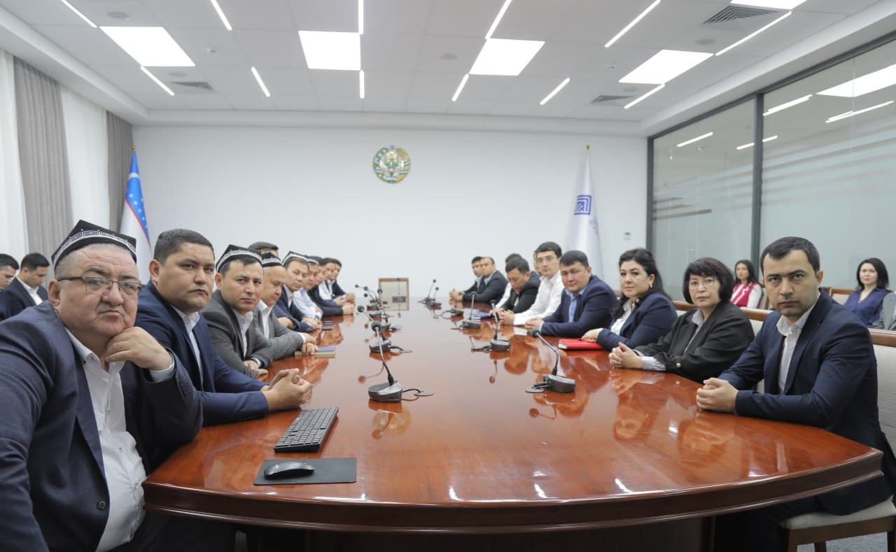 Qurilish va uy-joy kommunal xoʻjaligi vazirligida navbatdagi siyosiy-maʼrifat soati tashkil etildi