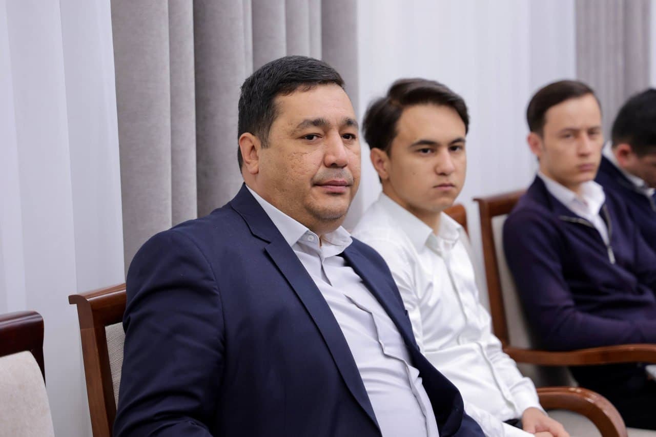 Qurilish va uy-joy kommunal xoʻjaligi vazirligida navbatdagi siyosiy-maʼrifat soati tashkil etildi