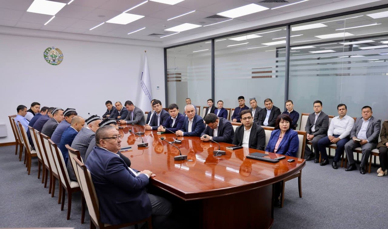 Qurilish va uy-joy kommunal xoʻjaligi vazirligida navbatdagi siyosiy-maʼrifat soati tashkil etildi