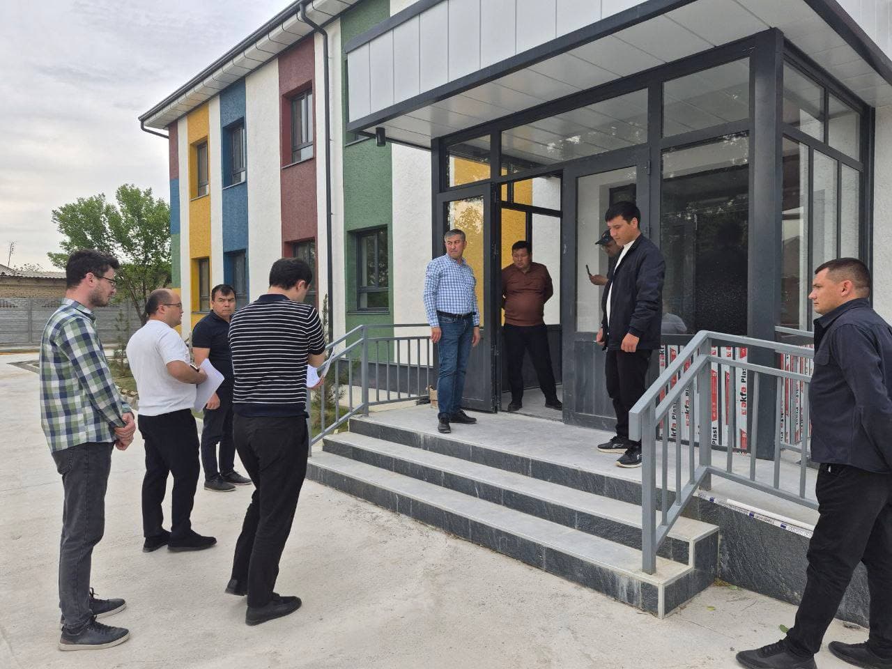 Bekobod tumanida qurilish ishlari o‘rganildi