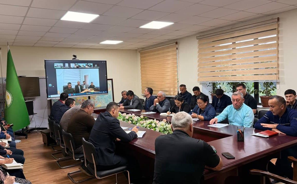 Vazirligining korrupsiyaga qarshi kurashish bo'limi mas'ullari ishtirokida tanqidiy yigʻilish boʻlib oʻtdi