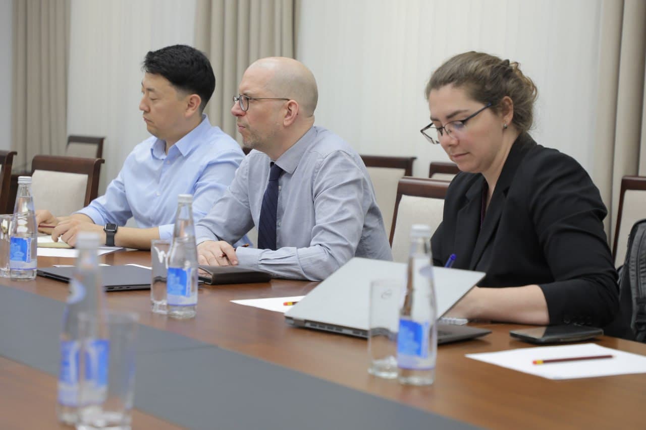Vazirlik huzuridagi institut vakillari BMTTD xalqaro maslahatchisi bilan uchrashdi
