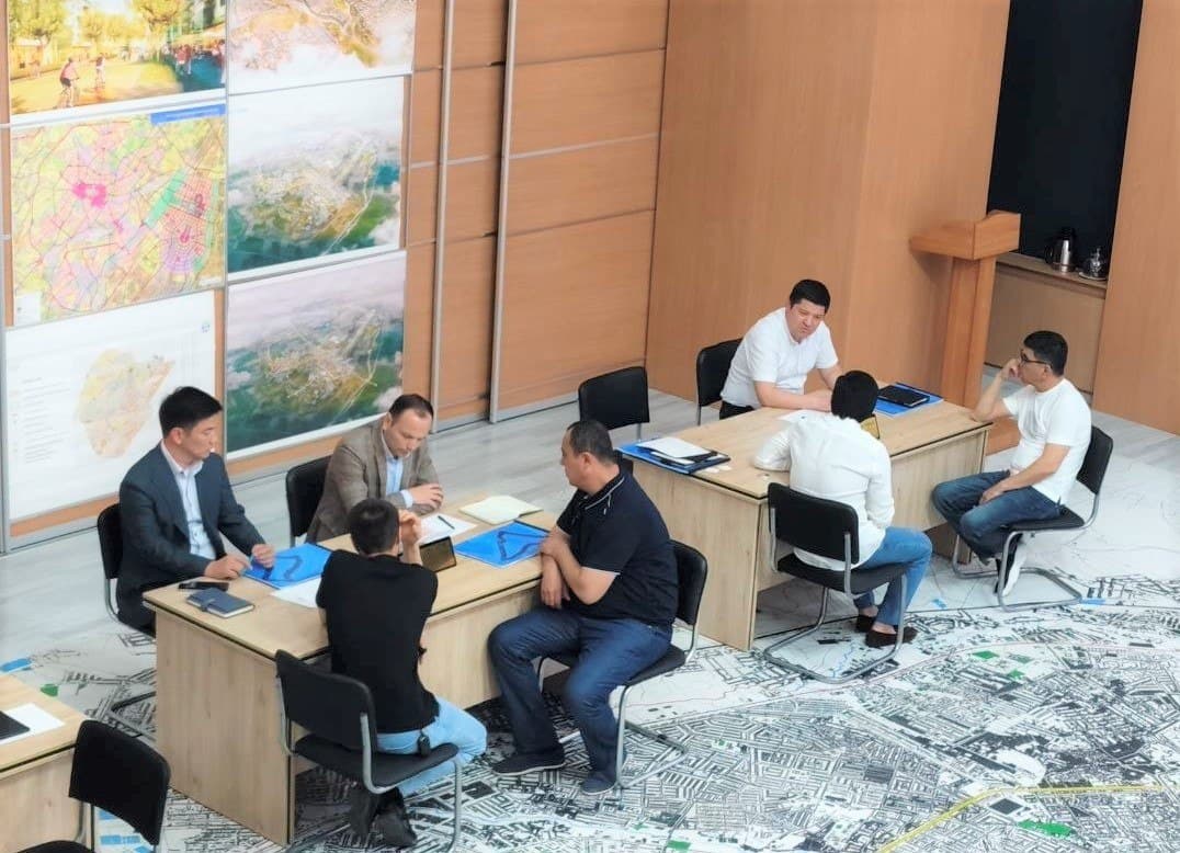 Fuqarolar murojaatlarini qabul qilish jarayoni davom etmoqda