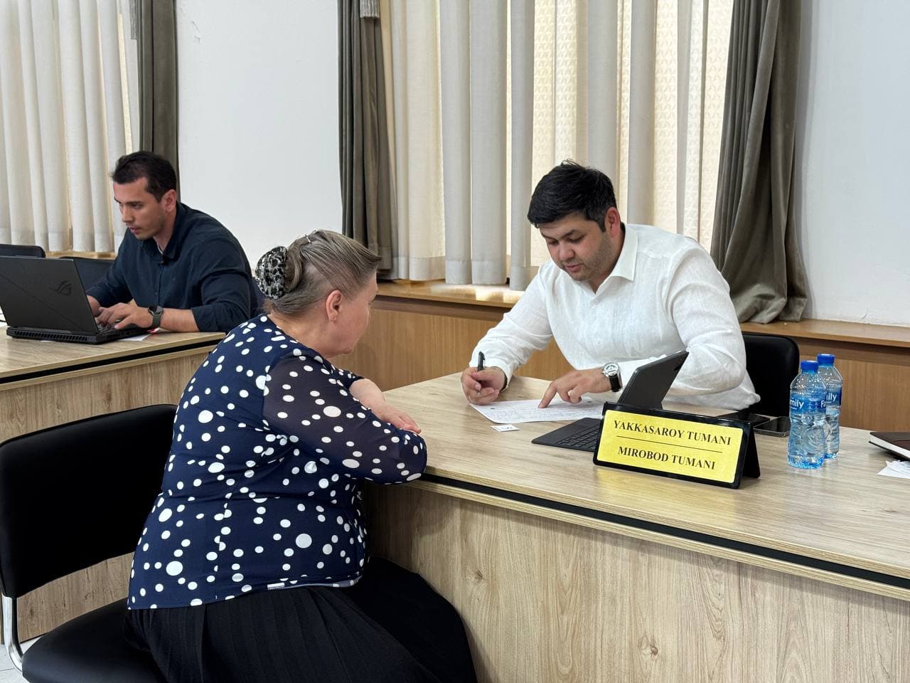 Fuqarolar murojaatlarini qabul qilish jarayoni davom etmoqda