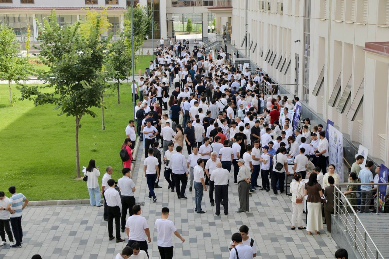 Ayni paytda Toshkent arxitektura-qurilish universitetida mehnat yarmarkasi bo‘lib o‘tmoqda