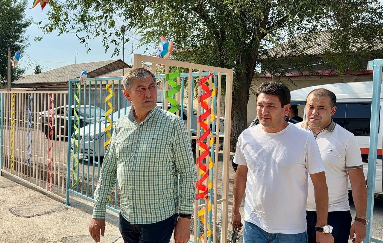 Olmaliqdagi yangi maktabgacha ta’lim muassasasida qurilish sifati tanqidiy ko‘rib chiqildi