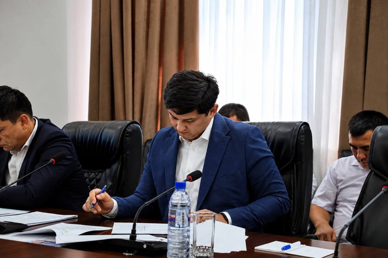 Oliy Majlisda Qurilish va uy-joy kommunal xo'jaligi vazirligi hisoboti eshitildi