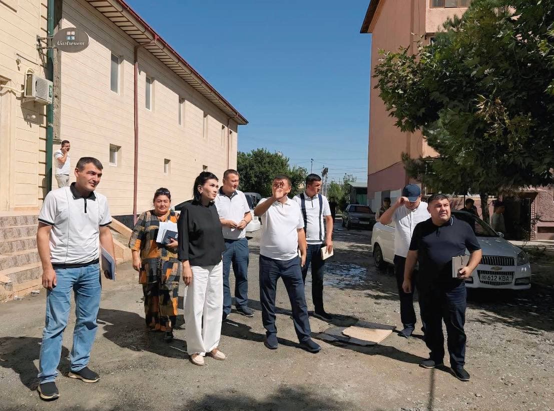 Jomboy tumanida ko‘p kvartirali uylar infratuzilmasini yaxshilash ishlari o‘rganildi