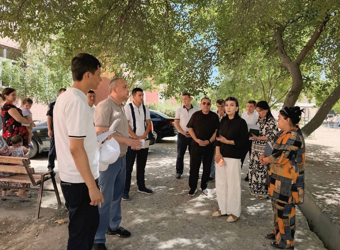 Jomboy tumanida ko‘p kvartirali uylar infratuzilmasini yaxshilash ishlari o‘rganildi