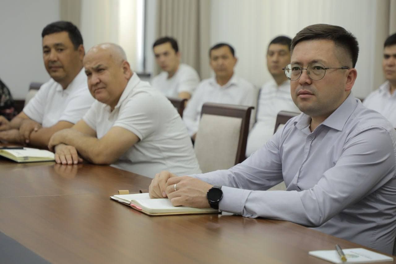 Vazirligida “Ibrat farzandlari” loyihasi hamda “Ibrat Academy” platformasi taqdimoti bo‘lib o‘tdi