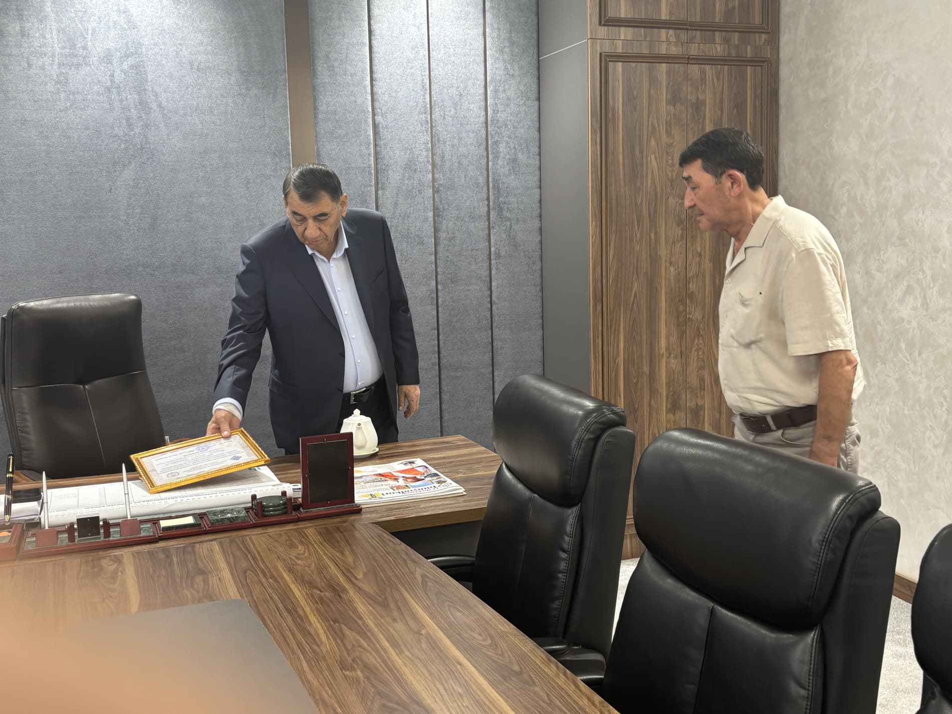 Qurilish sohasi faxriysi bilan davra suhbati o‘tkazildi