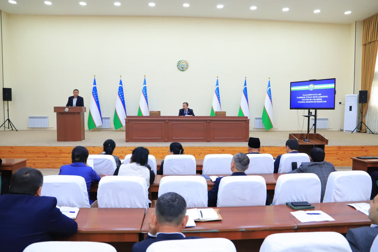 Xalq deputatlari Zarbdor tuman Kengashining navbatdagi sessiyasi bo‘lib o‘tdi