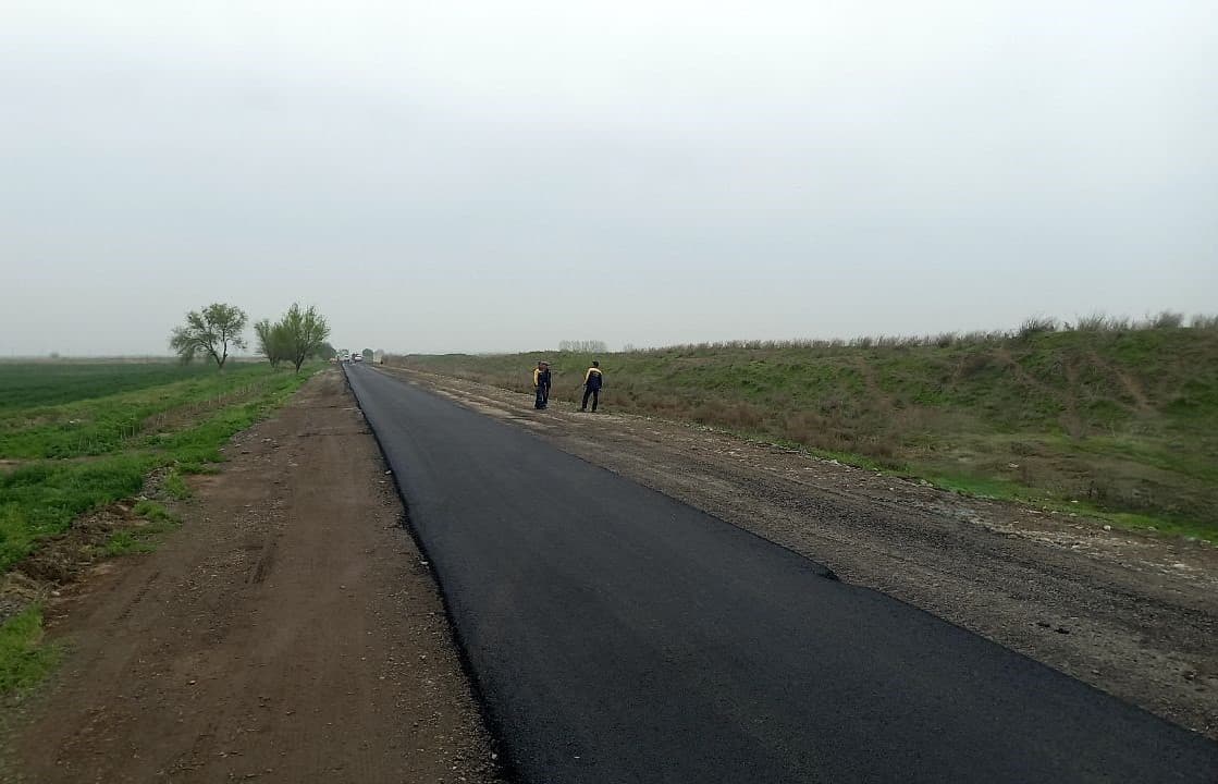 Oqar va Navbahor mahallalarida yo‘l muammolari bosqichma-bosqich hal etilmoqda