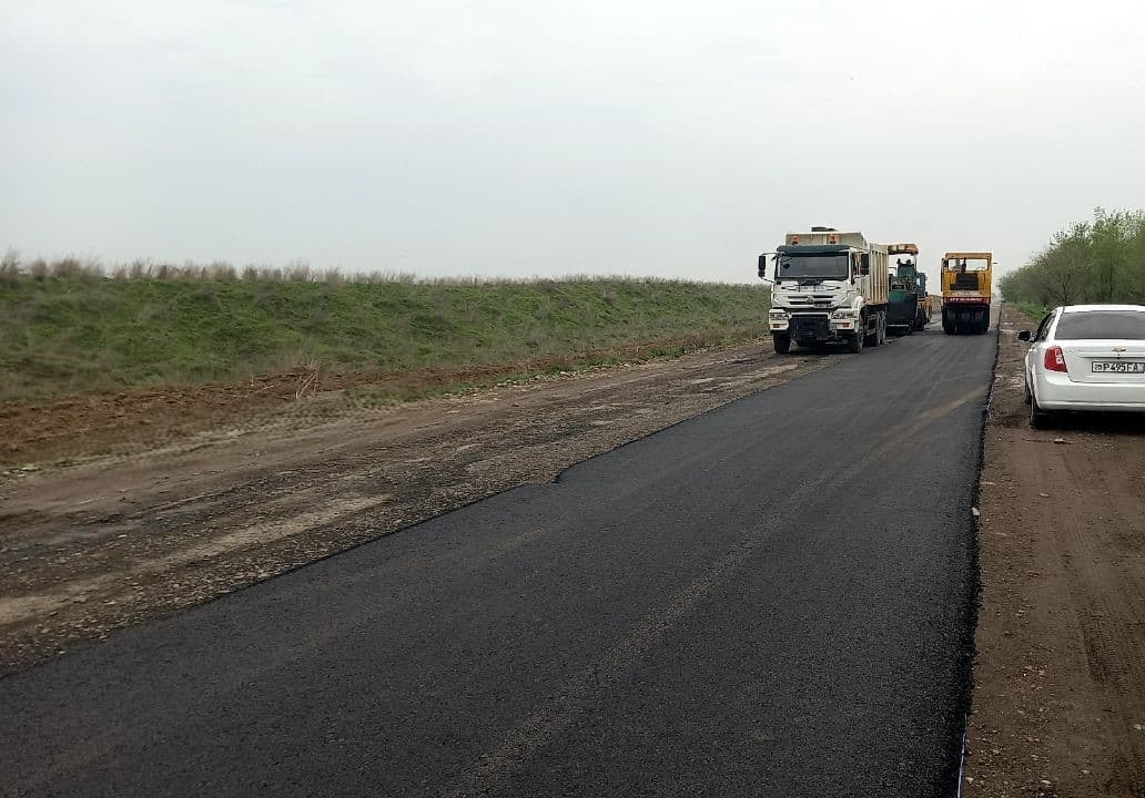 Oqar va Navbahor mahallalarida yo‘l muammolari bosqichma-bosqich hal etilmoqda