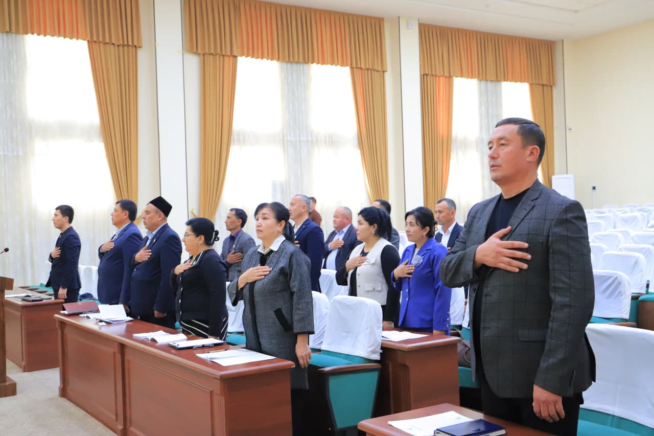 Xalq deputatlari Zarbdor tuman Kengashining navbatdagi sessiyasi bo‘lib o‘tdi